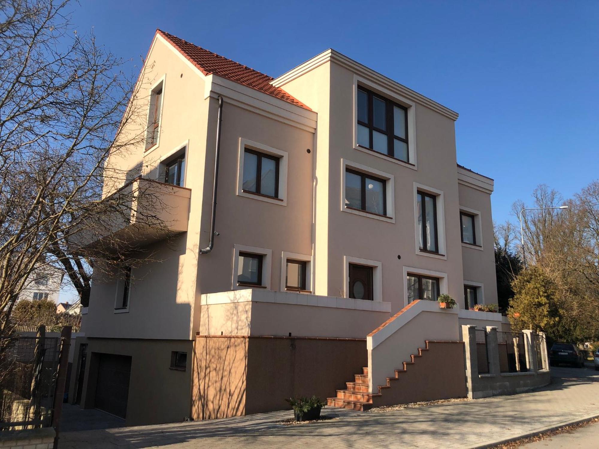 Apartman Na Dukelske S Garazi Tábor Εξωτερικό φωτογραφία